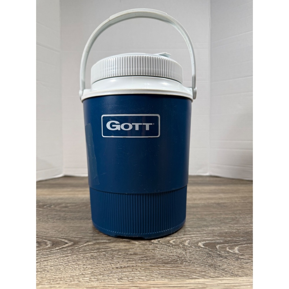 Vintage Rubbermaid GOTT Water Cooler Jug 1502 Blue w/Spout & Handle 1/2 Gallon